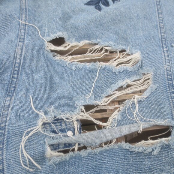 Vintage Deliberate Distressed Ripped Torn Women's Fade Blue Wash Denim Jacket - Picture 7 of 10